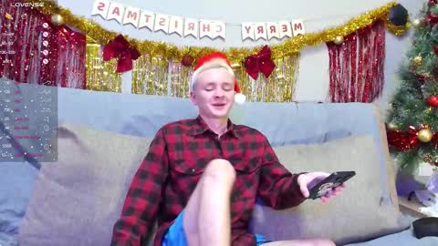 Snapshot of nick_kule chatting on December 17, 8:09 am nick_kule online show from December 17, 8:09 am