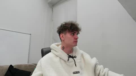 Snapshot of nick_phillip chatting on November 1, 1:46 pm NICK PHILLIP online show from November 1, 1:46 pm