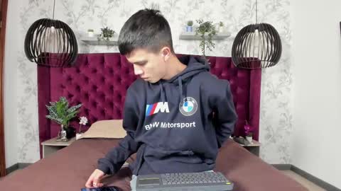 Nick  online show from September 11, 11:43 am