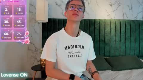 Nick  online show from February 9, 12:09 pm