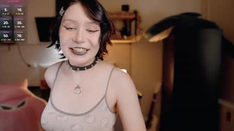 Snapshot of nickari_x chatting on June 19, 5:34 am nickari_x online show from June 19, 5:34 am