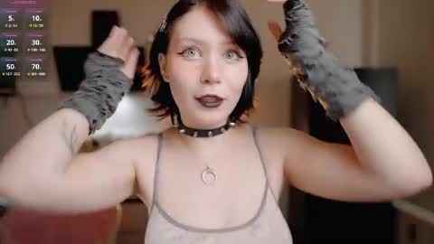 Snapshot of nickari_x chatting on July 1, 5:42 am nickari_x online show from July 1, 5:42 am