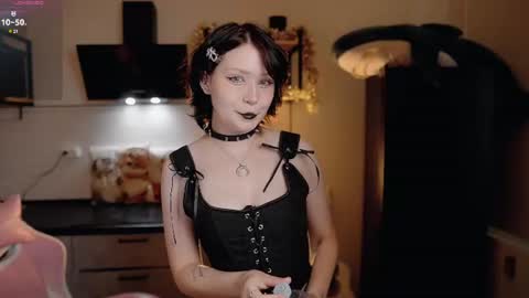 Snapshot of nickari_x chatting on July 10, 5:45 am nickari_x online show from July 10, 5:45 am