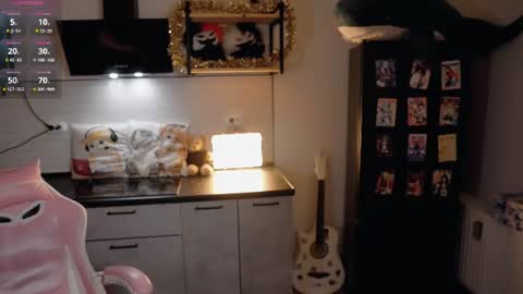 Snapshot of nickari_x chatting on July 29, 5:38 am nickari_x online show from July 29, 5:38 am