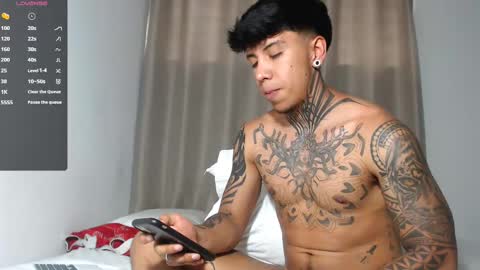 Nickhot0609 online show from February 26, 8:44 pm