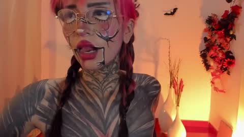   Help me reach 100 thumbs up online show from October 12, 6:56 am