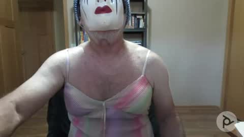 Snapshot of nickibabe1980 chatting on June 15, 11:18 pm nickibabe1980 online show from June 15, 11:18 pm