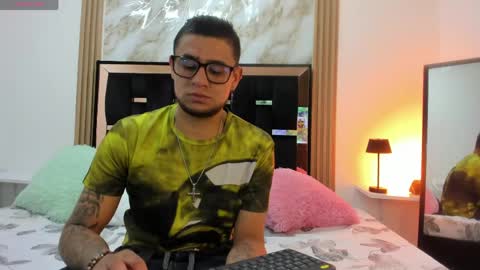 nickk_jonson online show from May 4, 1:40 pm