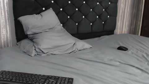 nickk_parkerr online show from February 20, 9:00 am