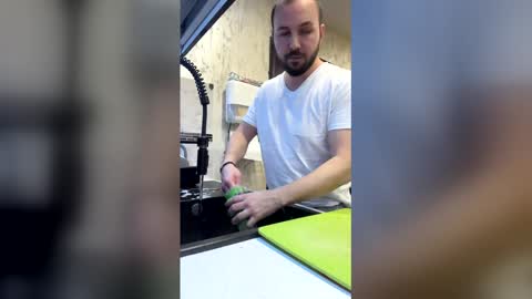 Julian online show from February 11, 9:42 pm