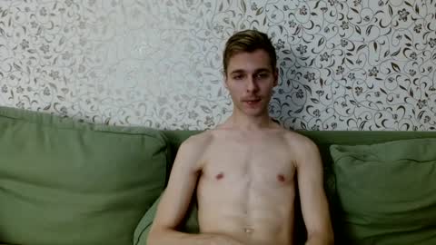 Snapshot of nicksuper8 chatting on December 3, 2:03 am Nick online show from December 3, 2:03 am