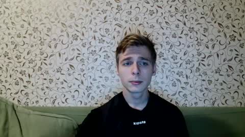 Snapshot of nicksuper8 chatting on December 23, 3:50 am Nick online show from December 23, 3:50 am