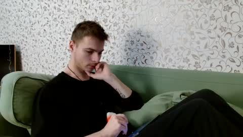 Snapshot of nicksuper8 chatting on January 13, 5:33 pm Nick online show from January 13, 5:33 pm