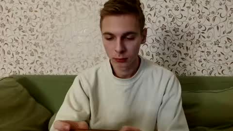 Snapshot of nicksuper8 chatting on January 18, 10:49 pm Nick online show from January 18, 10:49 pm