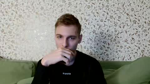 Snapshot of nicksuper8 chatting on March 6, 3:56 pm Nick online show from March 6, 3:56 pm