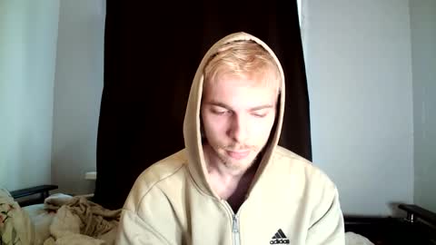 Snapshot of nicksuper8 chatting on November 17, 12:11 pm Nick online show from November 17, 12:11 pm