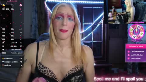 Snapshot of nicktu52 chatting on December 16, 3:08 am nicktuuk online show from December 16, 3:08 am