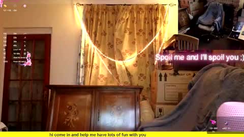 Snapshot of nicktu52 chatting on February 28, 12:21 am nicktuuk online show from February 28, 12:21 am