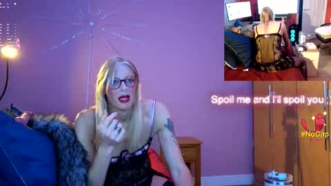 Snapshot of nicktu52 chatting on October 4, 12:08 am nicktuuk online show from October 4, 12:08 am