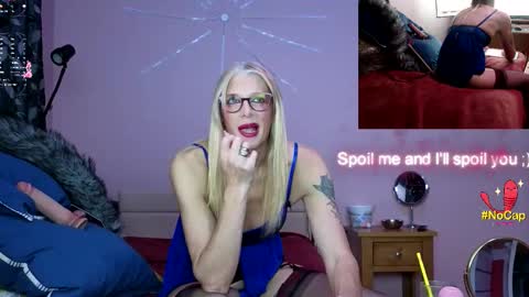 Snapshot of nicktu52 chatting on October 25, 12:29 am nicktuuk online show from October 25, 12:29 am