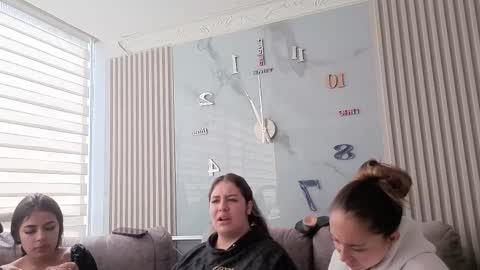 nicky_as online show from December 1, 1:49 pm