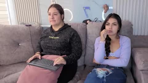 nicky_as online show from December 2, 2:01 pm