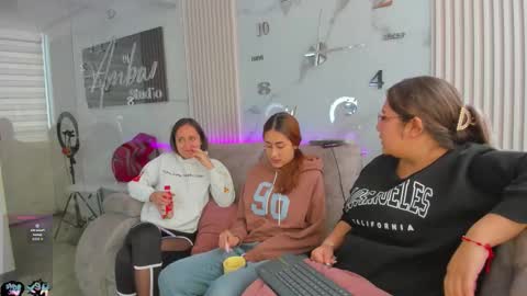 nicky_as online show from January 15, 1:37 pm