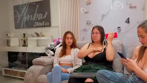 nicky_as online show from May 1, 1:37 pm