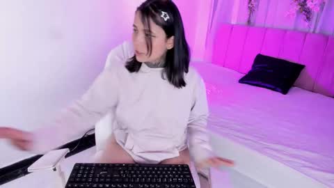 nicky_bonny18 online show from March 4, 12:44 pm