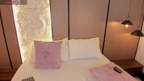 Nicky  online show from November 16, 2:28 am