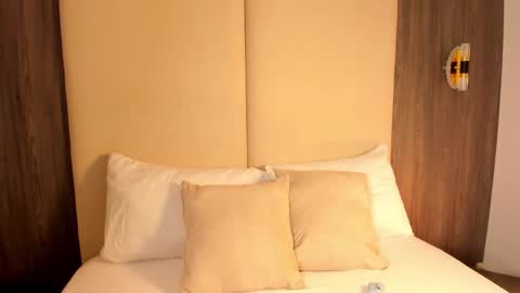 Nicky  online show from February 22, 2:45 am