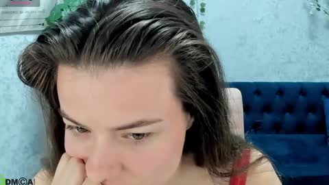 Snapshot of nicky_r0se chatting on June 4, 3:01 am Ameli online show from June 4, 3:01 am