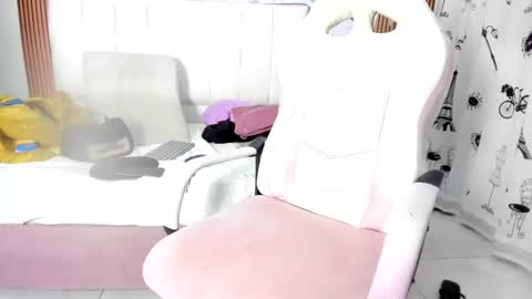 Snapshot of nicky_teem chatting on July 10, 10:18 am nicky_teem online show from July 10, 10:18 am