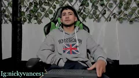 nicky online show from October 10, 7:24 pm