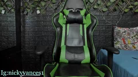 nicky online show from October 23, 7:12 pm