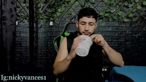 nicky online show from October 27, 10:25 pm