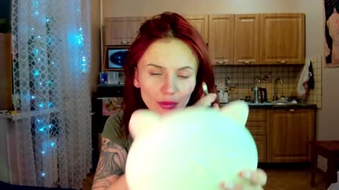 Snapshot of nicky_weekends chatting on December 26, 2:44 am Nicky Weekends online show from December 26, 2:44 am