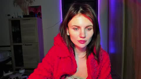 Snapshot of nicky_weekends chatting on February 8, 2:15 am Nicky Weekends online show from February 8, 2:15 am