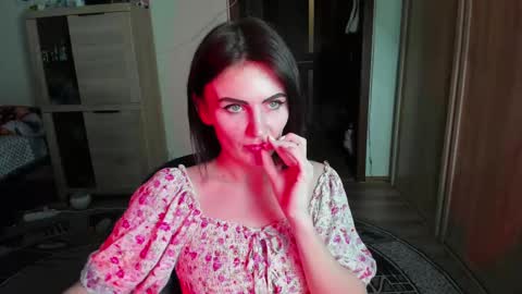 Snapshot of nicky_weekends chatting on March 8, 1:06 am Nicky Weekends online show from March 8, 1:06 am