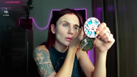 Snapshot of nicky_weekends chatting on September 16, 2:12 am Nicky Weekends online show from September 16, 2:12 am