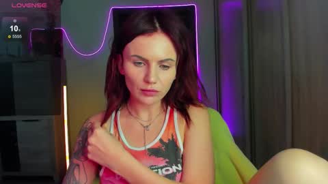 Snapshot of nicky_weekends chatting on September 19, 2:57 am Nicky Weekends online show from September 19, 2:57 am