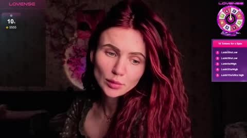 Snapshot of nicky_weekends chatting on December 18, 8:15 pm Nicky Weekends online show from December 18, 8:15 pm