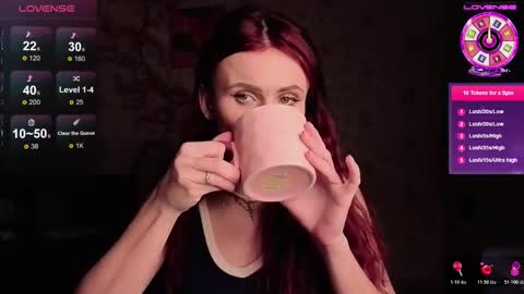 Nicky Weekends online show from December 21, 7:10 pm