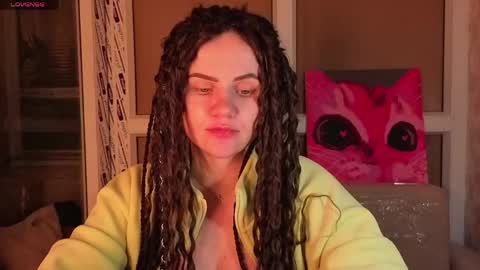 Snapshot of nicky_weekends chatting on May 19, 7:09 pm Nicky Weekends online show from May 19, 7:09 pm