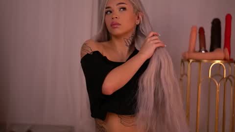 Nicky online show from October 26, 7:09 pm