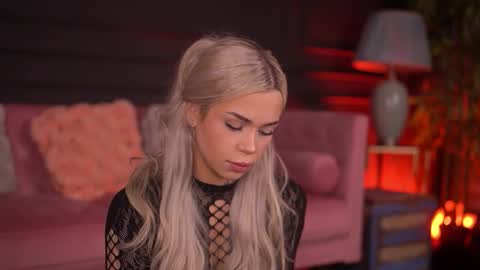 Nicky online show from November 20, 6:51 pm