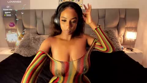 Snapshot of nickytouse chatting on February 25, 2:36 am Nicky online show from February 25, 2:36 am