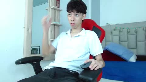 Snapshot of nico_fox723 chatting on December 16, 6:35 pm nico online show from December 16, 6:35 pm