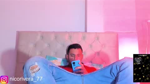 Snapshot of nico_rivera chatting on September 15, 3:50 am Nicolas online show from September 15, 3:50 am