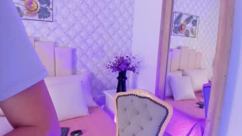 Nicol online show from February 5, 11:37 am